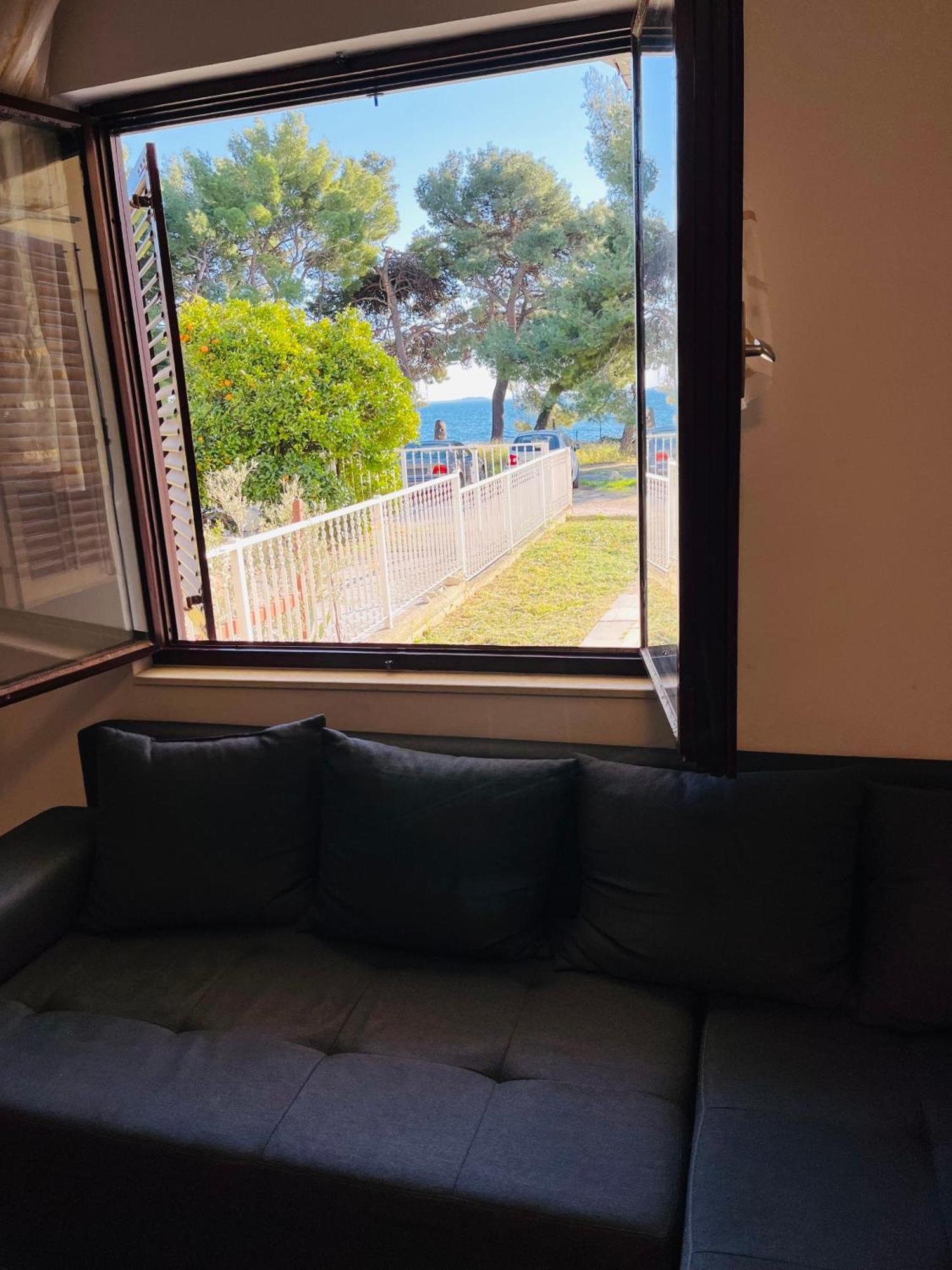 Beachfront Apartment Drazen, With Garden And Parking Split Exterior photo