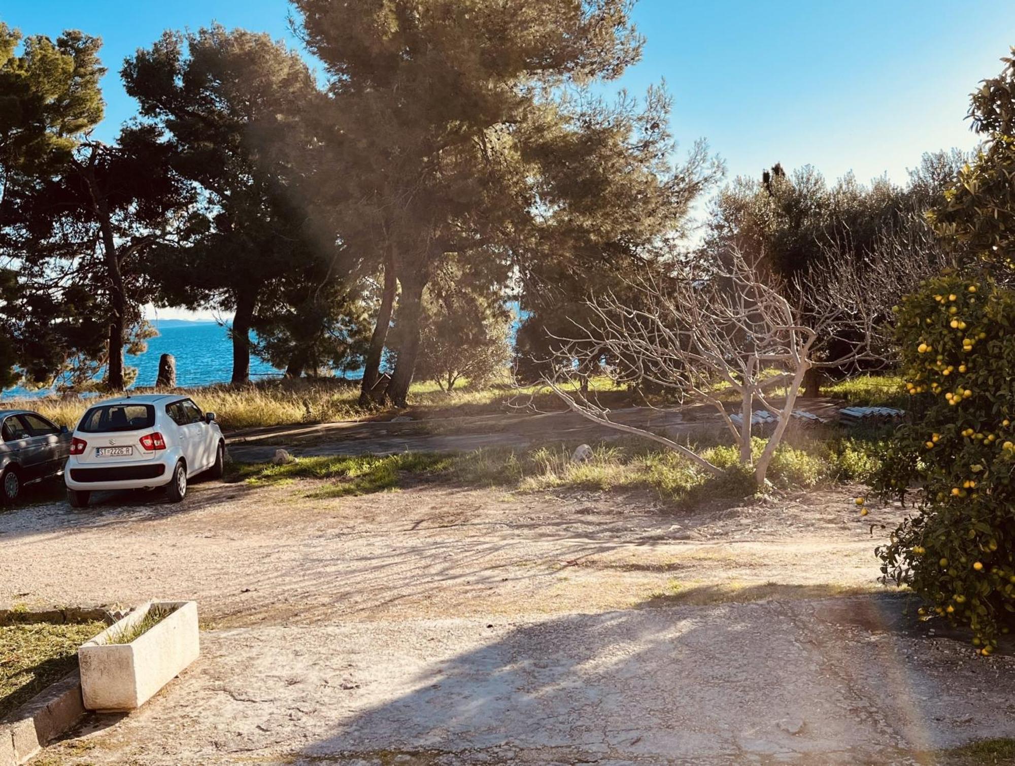 Beachfront Apartment Drazen, With Garden And Parking Split Exterior photo