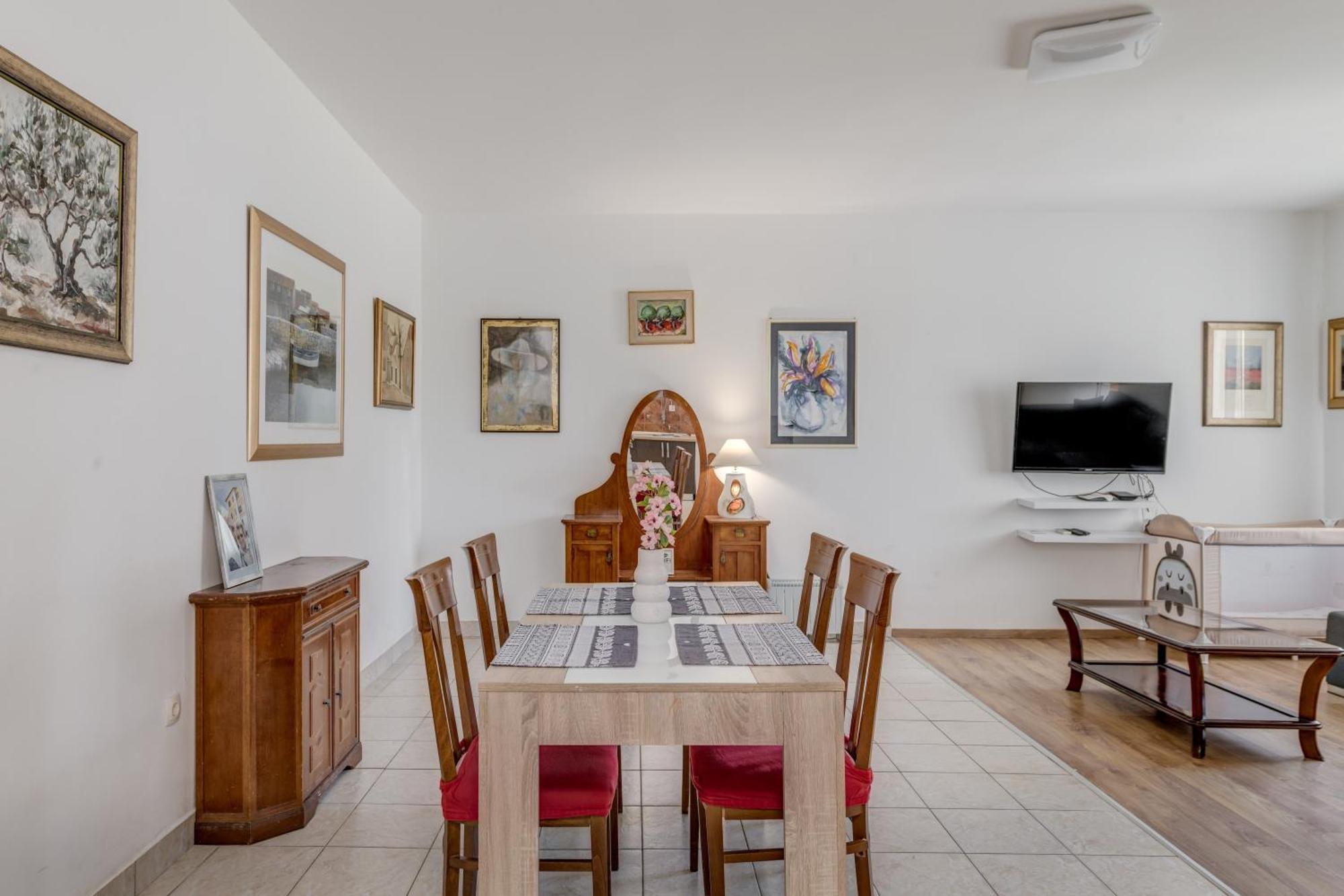 Beachfront Apartment Drazen, With Garden And Parking Split Exterior photo
